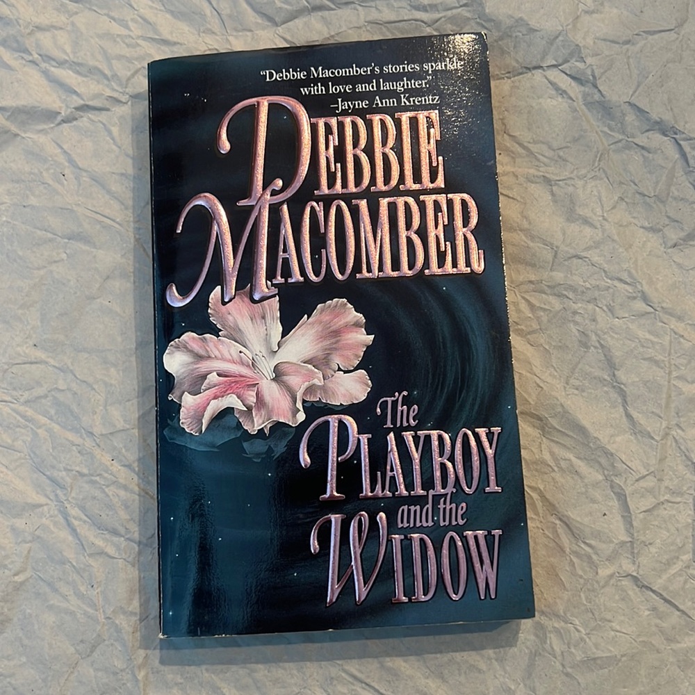 ⭐️5 for $15⭐️The Playboy And The Widow by Debbie Macomber | Book